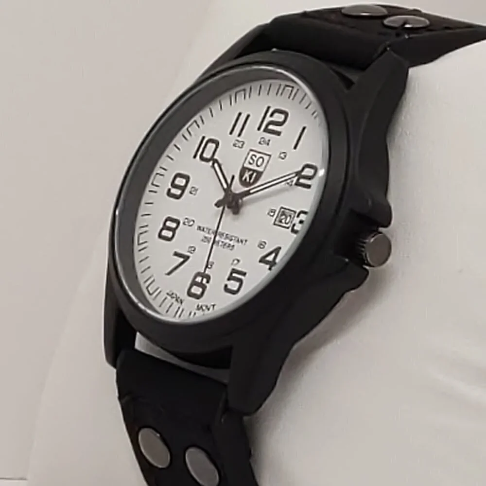 Men's Military Style Field Watch On Leather Strap 41mm Date Is Off